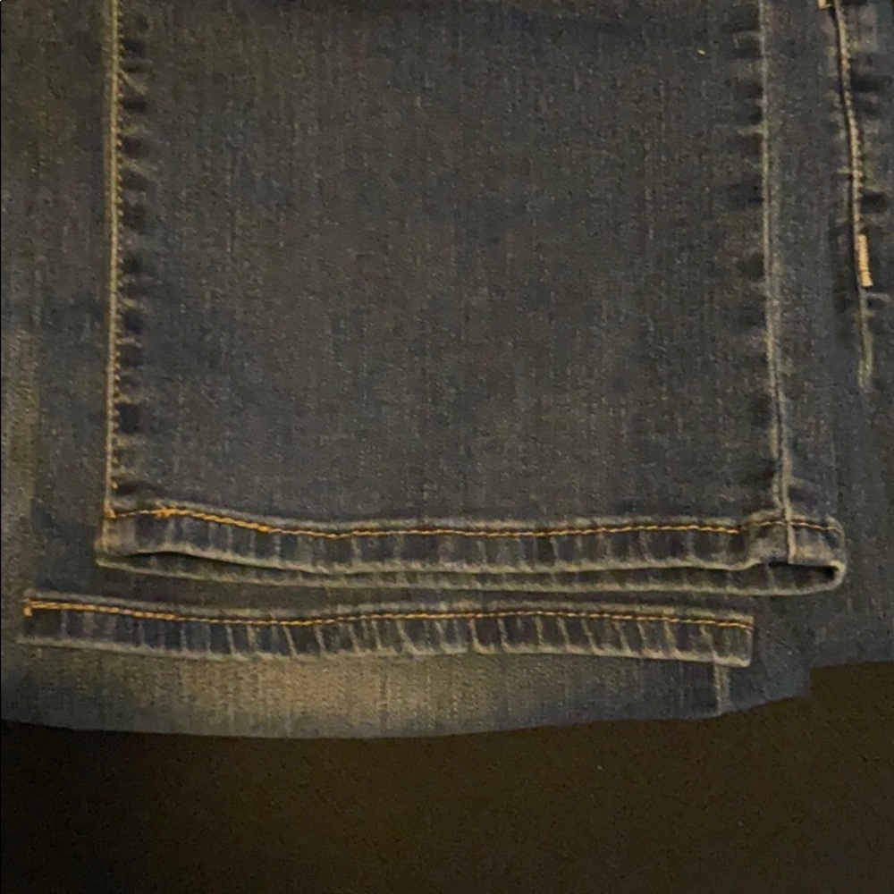 Levi’s - Picture 2 of 2